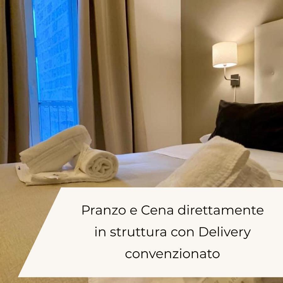 A Due Passi Dal Ponte Hotel Taranto Ngoại thất bức ảnh
