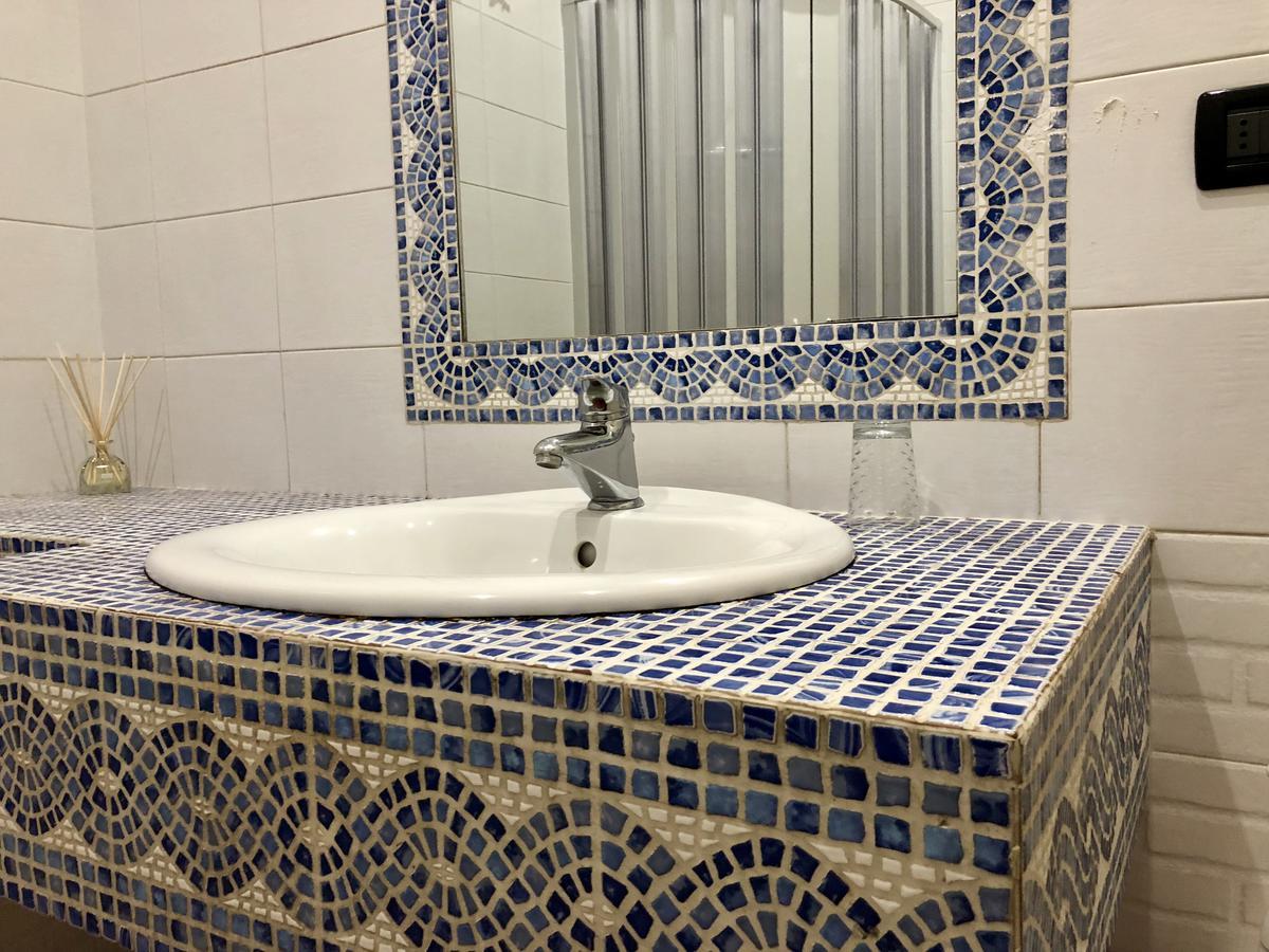 A Due Passi Dal Ponte Hotel Taranto Ngoại thất bức ảnh
